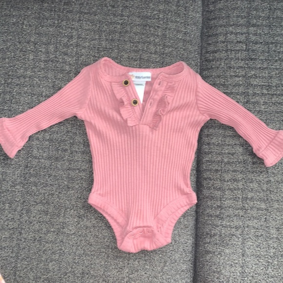 Carter’s long sleeve shirts - Picture 3 of 6